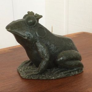 Hen-Feathers Large Dark Green Frog Prince Candle